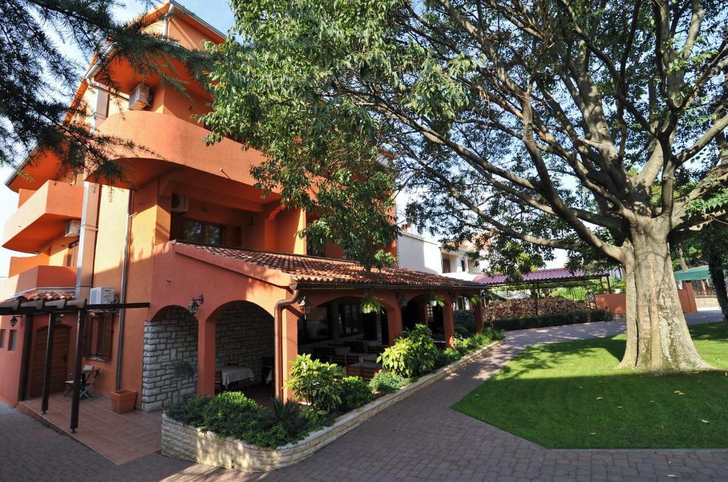 Villa Maimare บีโอกราดนาโมรู ภายนอก รูปภาพ
